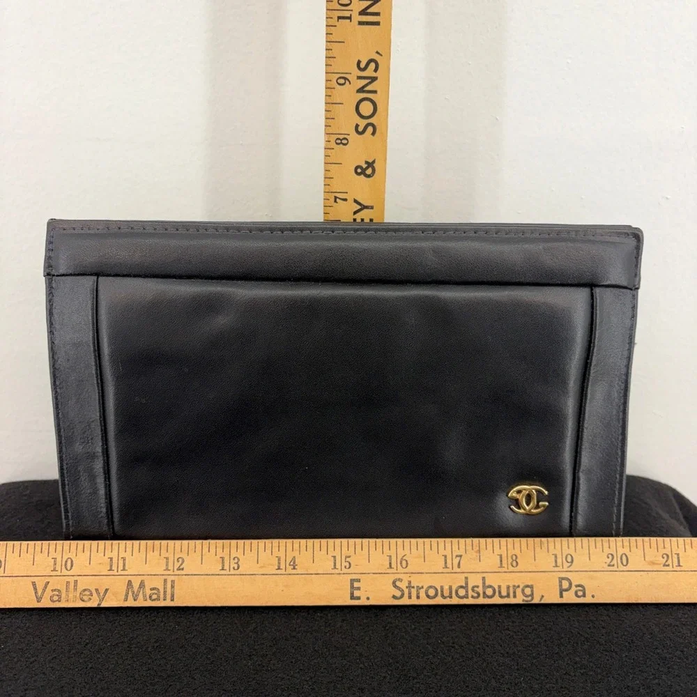 Black Leather Clutch Vintage Cuero Vaca Chain Purse Gold Logo Handbag Argentina